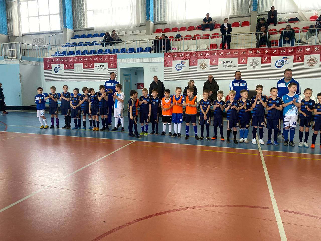 В Воскресенье, восемнадцатого февраля, в спортивном комплексе «СИГНАЛ», состоялся межфилиальный турнир ДФК «Вектор», среди команд игроков 2014-2016 г.р.